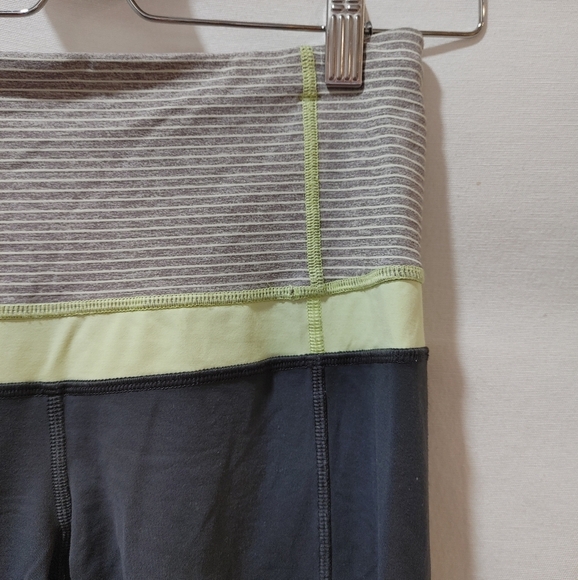 Lululemon‎ Leggings Size 6 Full Length Ruched Legs Yellow Green Accents Stripes - Picture 5 of 7